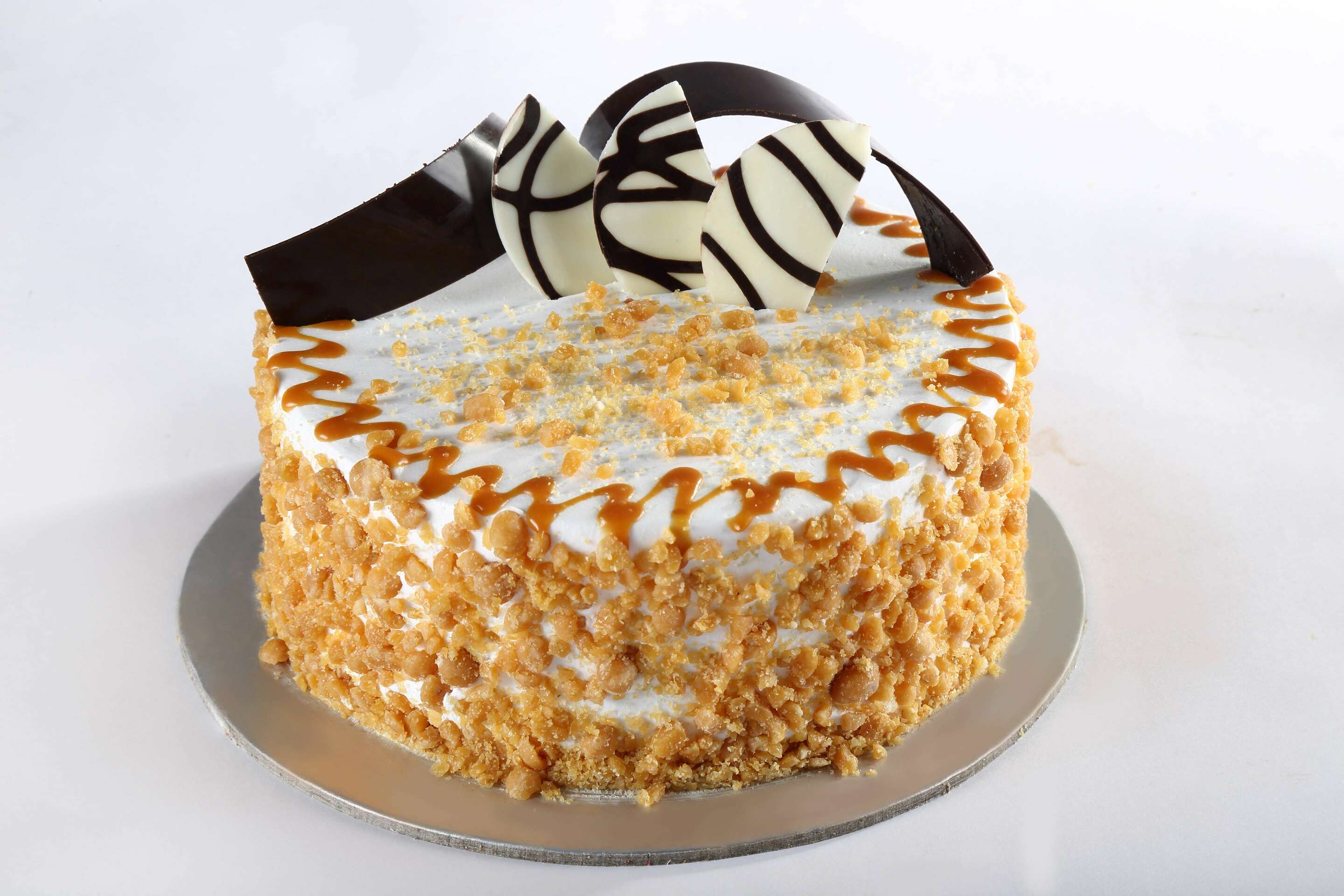 Order Golden Butterscotch Dream Cake Online, Price Rs.749 | FlowerAura