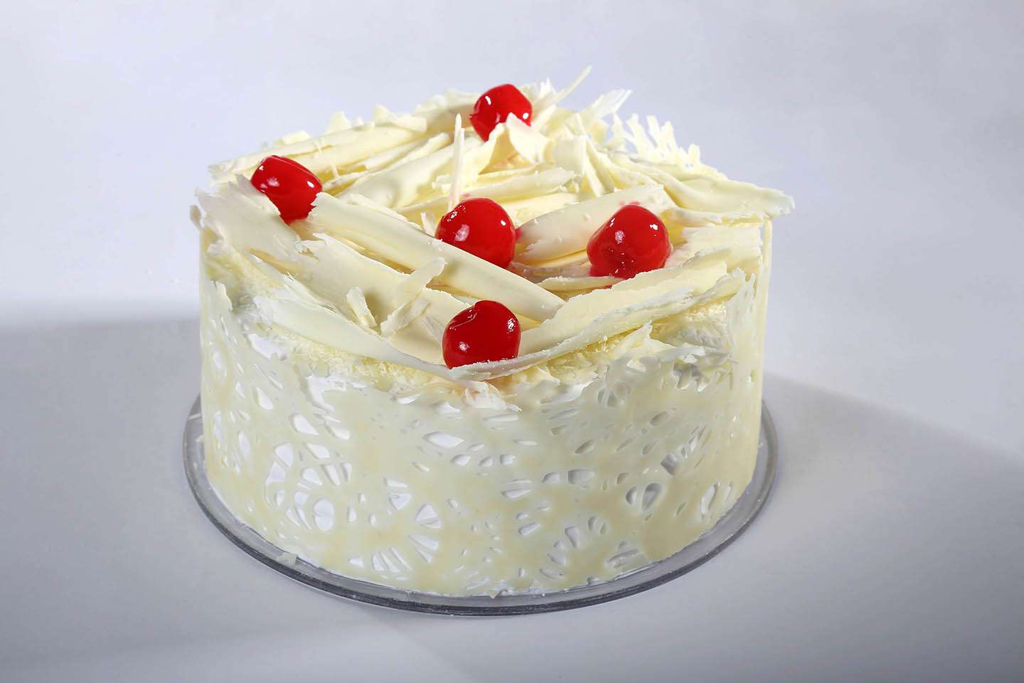 White forest cake 1 kg – Online Baqala