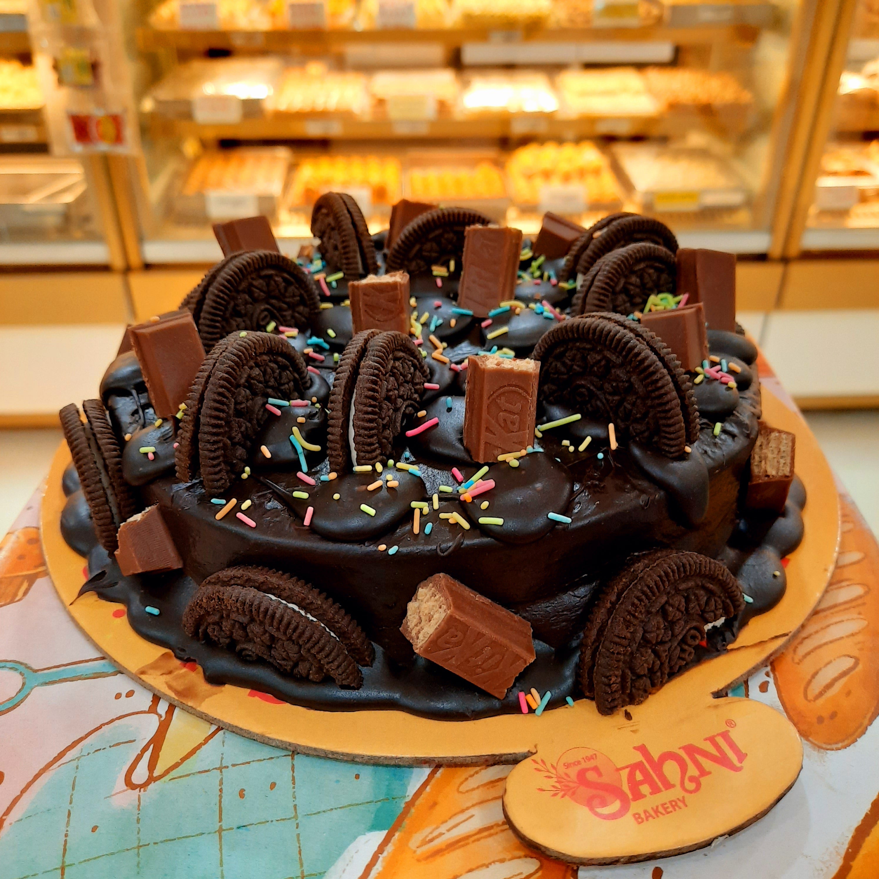 Buy Oreo Chocolate Cake Cakes Online - Classicflora.com